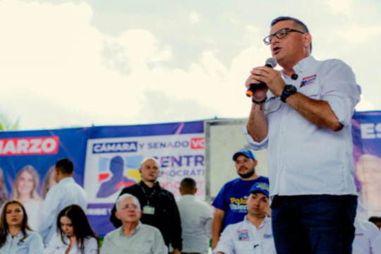 Darwin Castellanos plantea el regreso de los subsidios de vivienda para las familias vulnerables del país